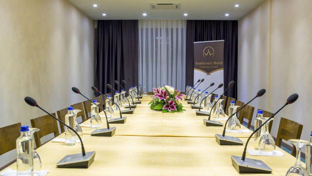 Semitronix Hotel Prishtina Pristina Eksteriør billede